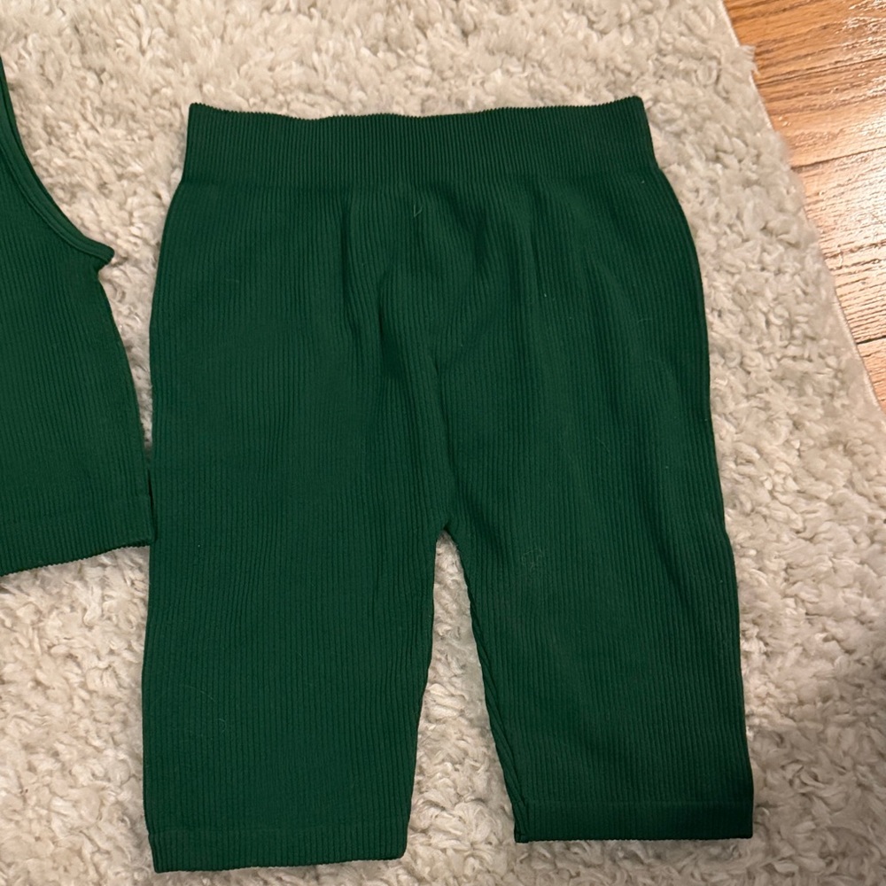 Zara Seamless Ribbed Set - Picture 3 of 3